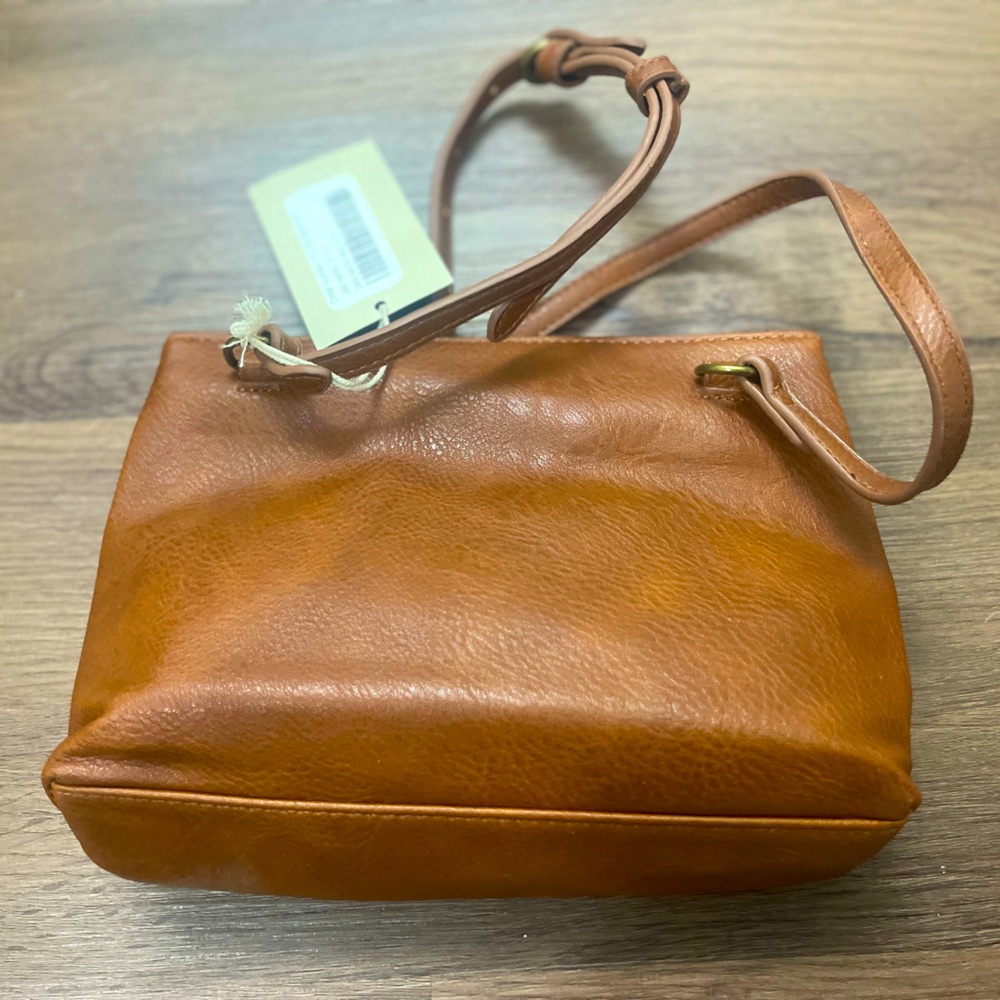 Universal Thread camel crossbody bag